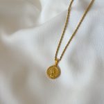 Colar em Aço com Rainha e Corrente Traçada