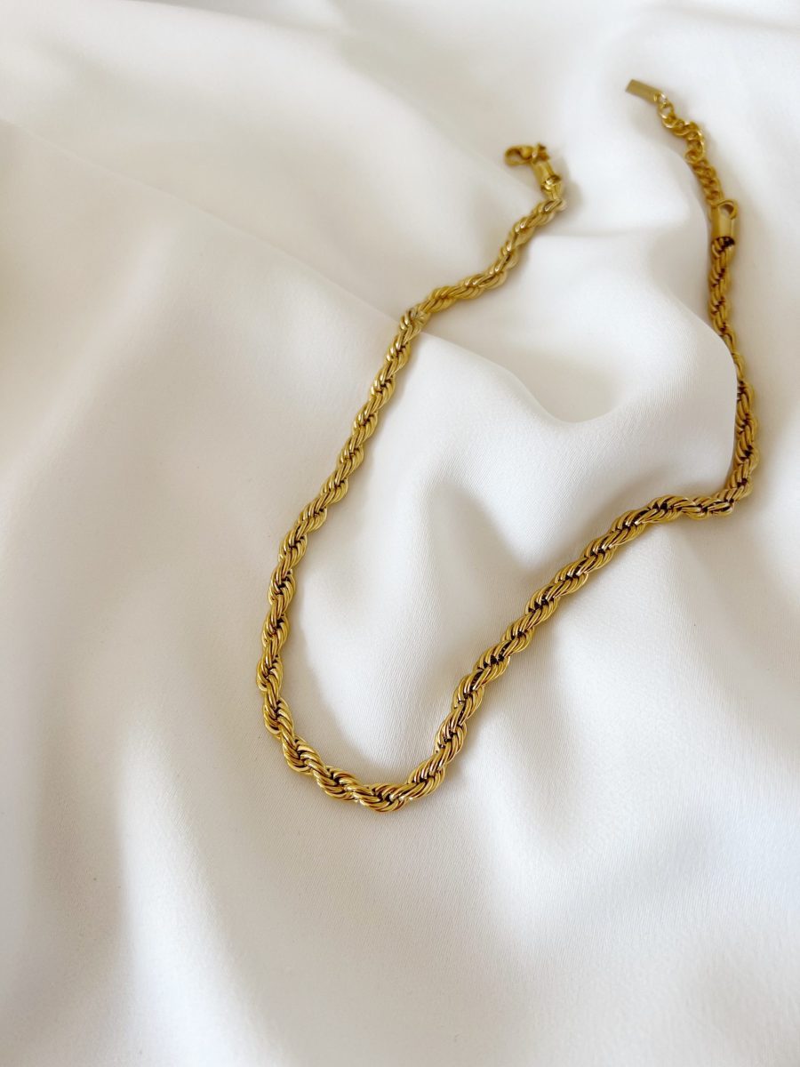 Colar em Aço Entrelaçado Dourado Grosso