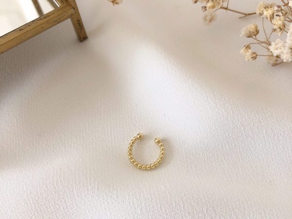 Earcuff Dourado em Aço com Bolinhas