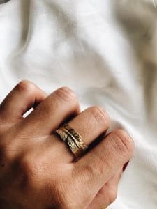 Anel em Aço Dourado Folha