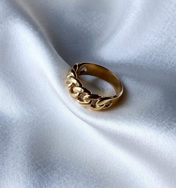 Anel Syrma com Malha Grossa em Prata com Banho de Ouro 24K