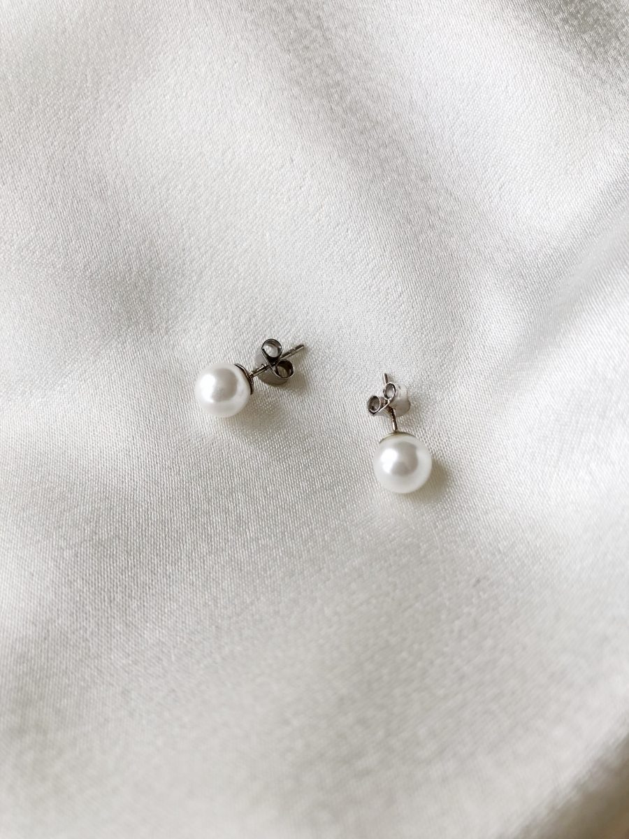 Brincos em Prata com Pérola Pequenina de 55mm