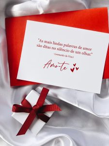 Especial LOVE: Saco + Caixinha com Laço Vermelho + Cartão