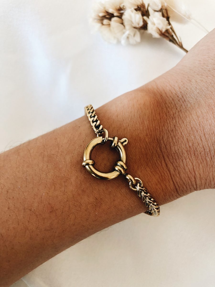 Pulseira sem Aço Douradas com Malha Quadrada e Fecho Circular