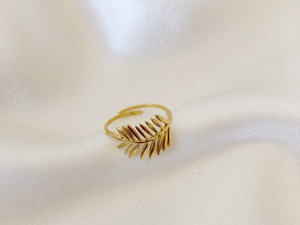 Anel em Aço Dourado Folha Grande