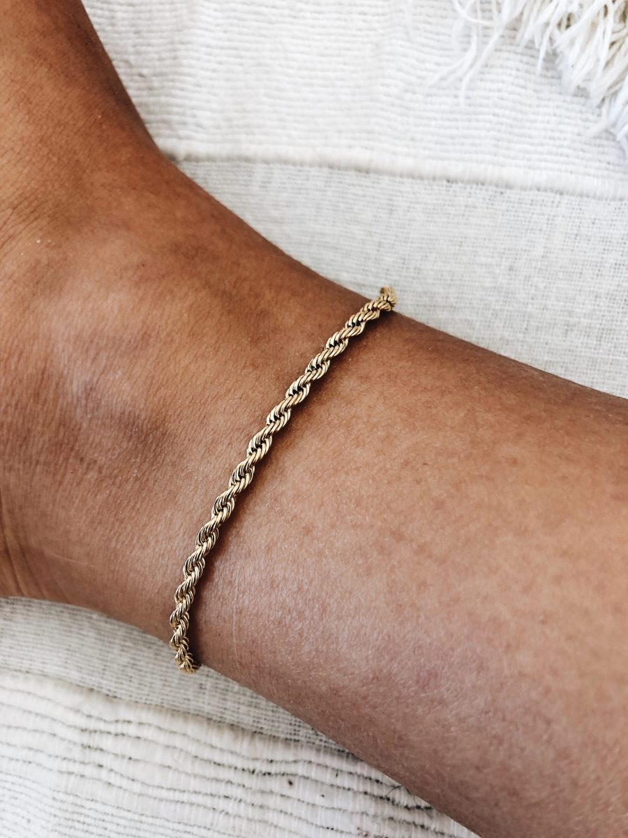 Pulseira em Aço Dourada para o Pé Entrelaçada Fininha