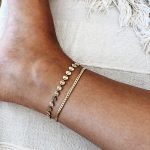 Pulseira em Aço Dourada para o Pulso ou Pé com Formas Ovais
