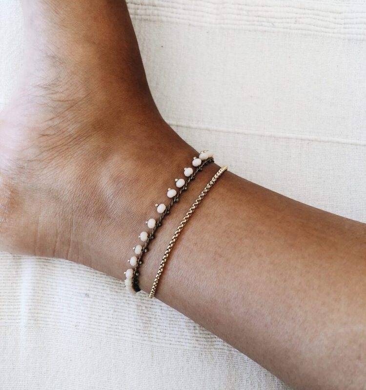 Pulseira para o Pé ou Pulso com Pedrinhas Cremes