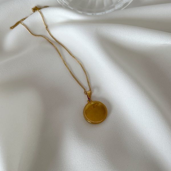 Colar em Aço Dourado com Pingente Redondo Personalizável