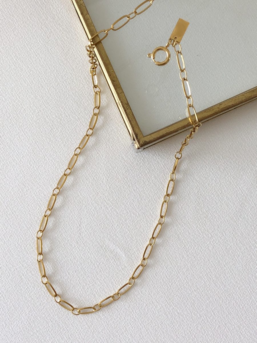 Colar em Aço Dourado 2 em 1 com Pendente Oval