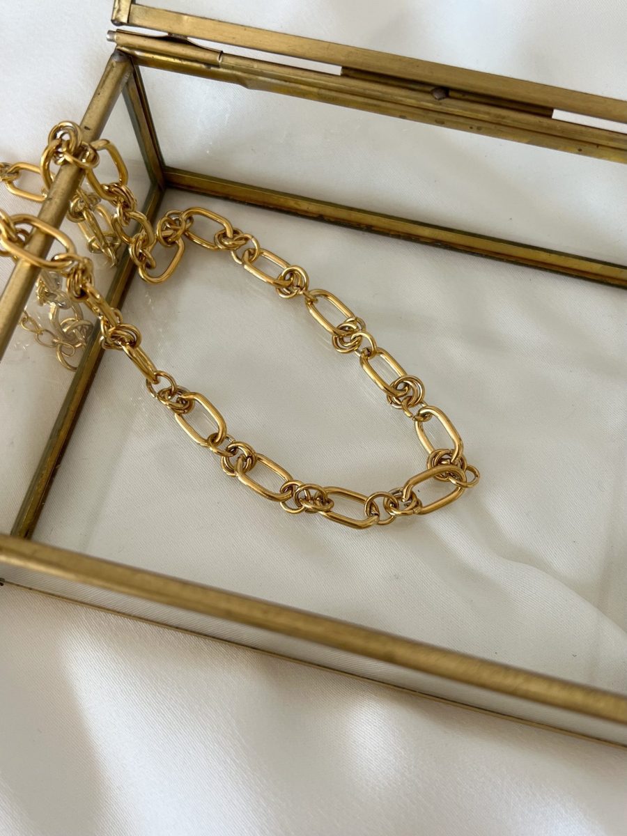 Colar em Aço Dourado Contemporâneo com Elos Ovais e Redondos