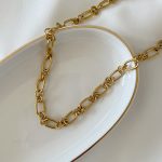 Colar em Aço Dourado Contemporâneo com Elos Ovais e Redondos