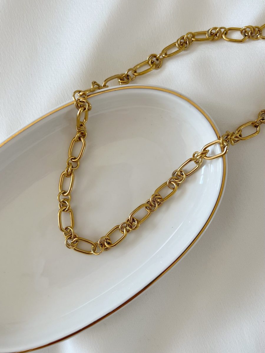 Colar em Aço Dourado Contemporâneo com Elos Ovais e Redondos