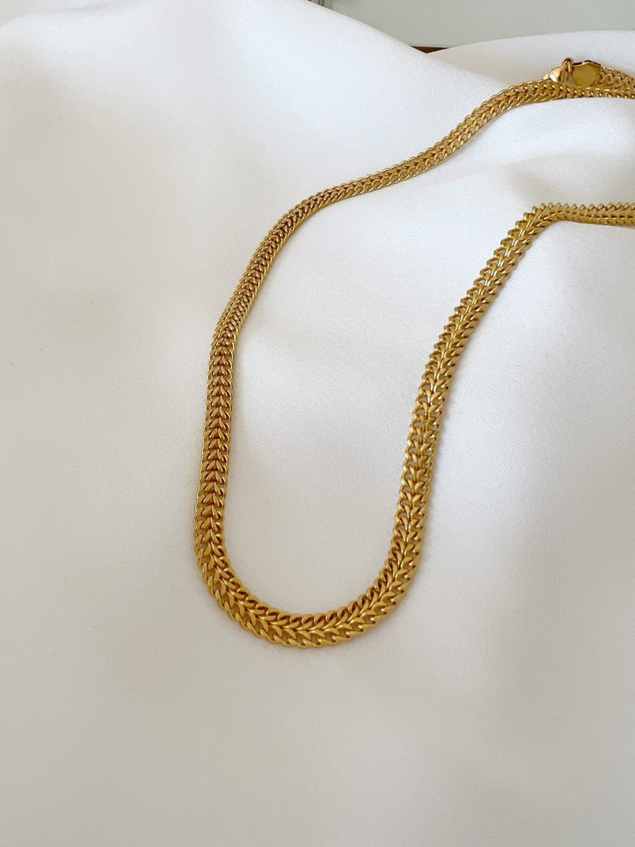 Colar em Aço Dourado com Malha Rígida