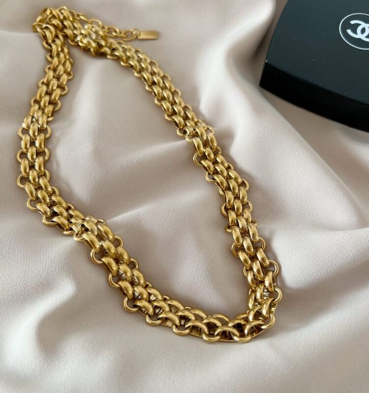 Colar em Aço Dourado Celina