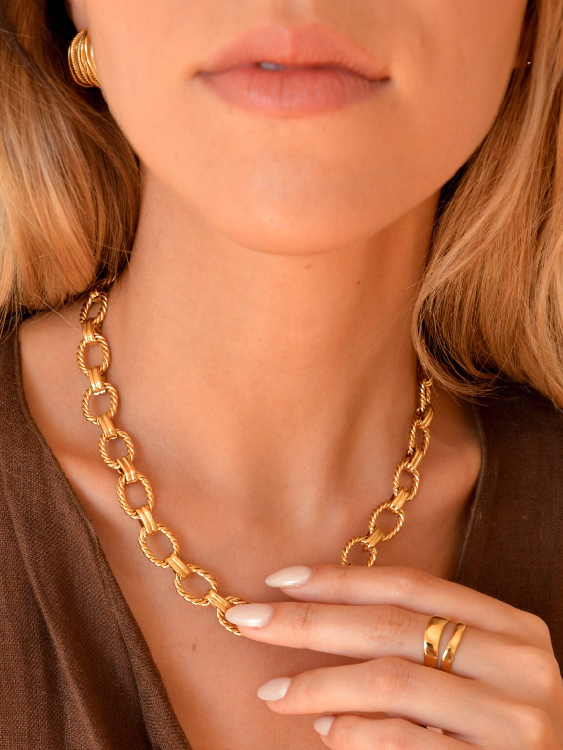 Colar em Aço Contemporâneo Dourado ou Prateado - Image 5