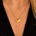 Colar em Aço Dourado com Corações à escolha