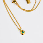 Colar em Aço Dourado com Pendente Pequenino Verde